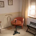 ラウドナ ホテル 3*