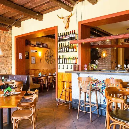 ラウドナ ホテル