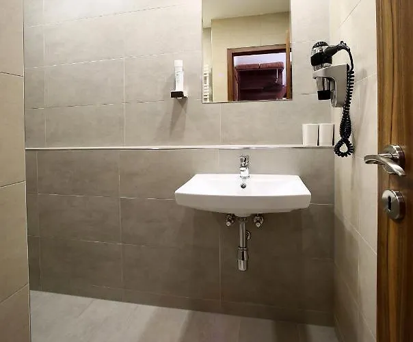 ラウドナ ホテル