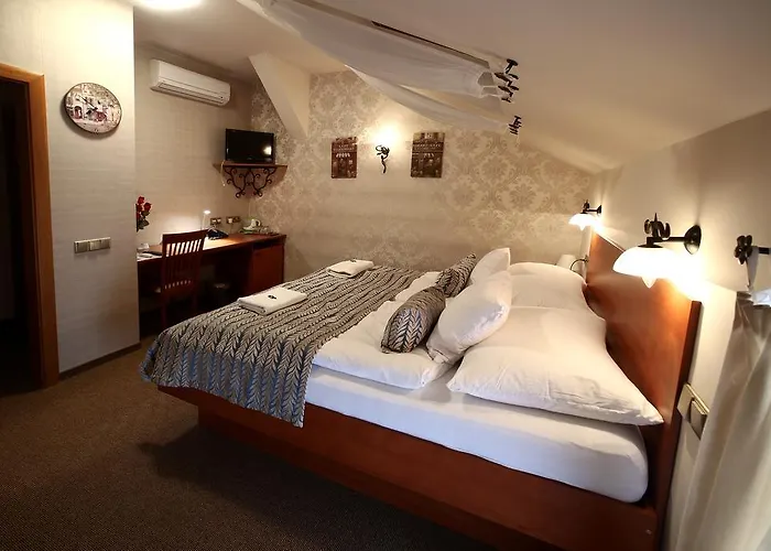 ラウドナ ホテル